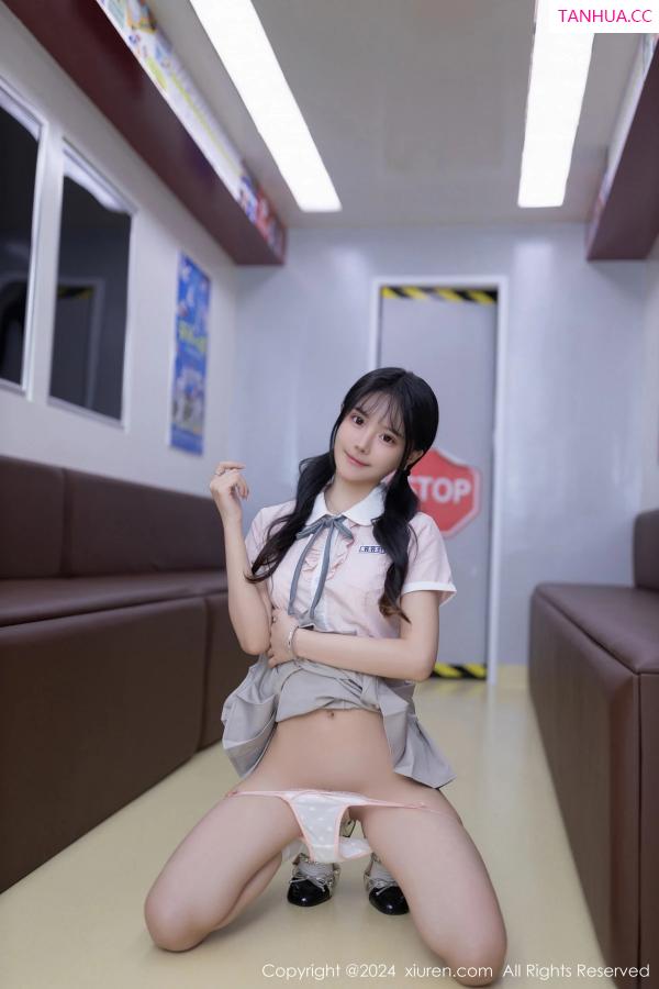   [XiuRen]高清写真图 2024.05.10 No.8515 幼幼 地铁美腿第80张图片